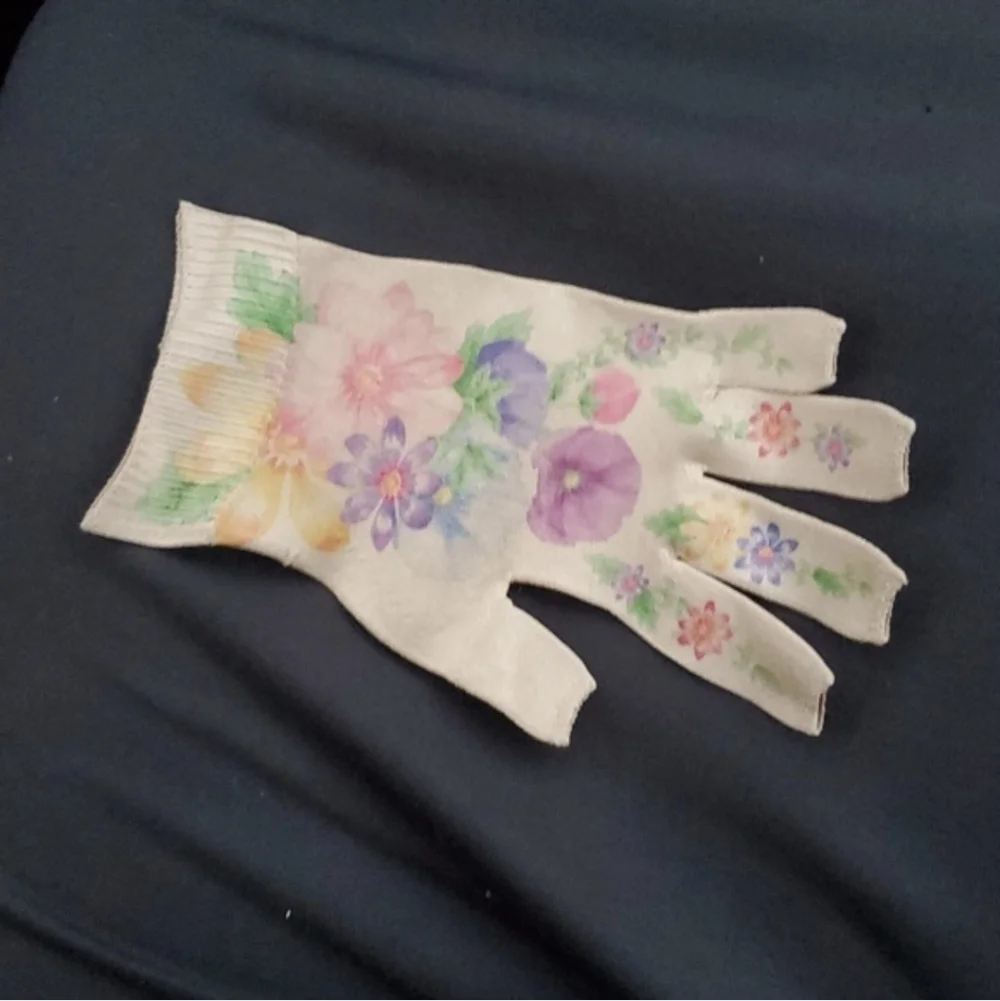 Lymphedivas Dahlia Floral Women's Glove - Cream with Multicolor Design